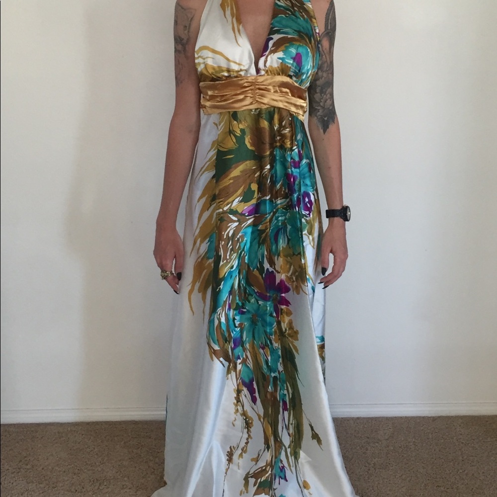 🧜🏻‍♀️Beautiful formal gown silky prom dress